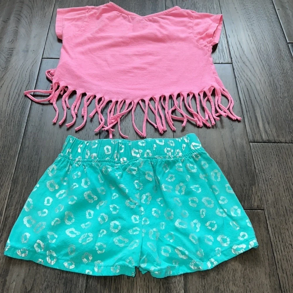 Girls shorts and short sleeve fringe crop top set
